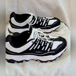 Avia Women's Black and White Athletic Shoes